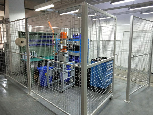 倉庫隔離網安裝完成 倉庫隔離網安裝完成